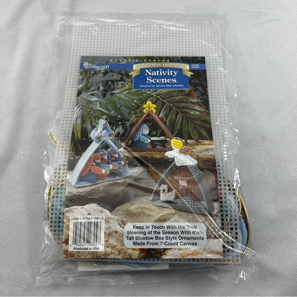 The Needlecraft Shop Nativity Scenes Cross Stitch Christmas Trimmings Gift Knit